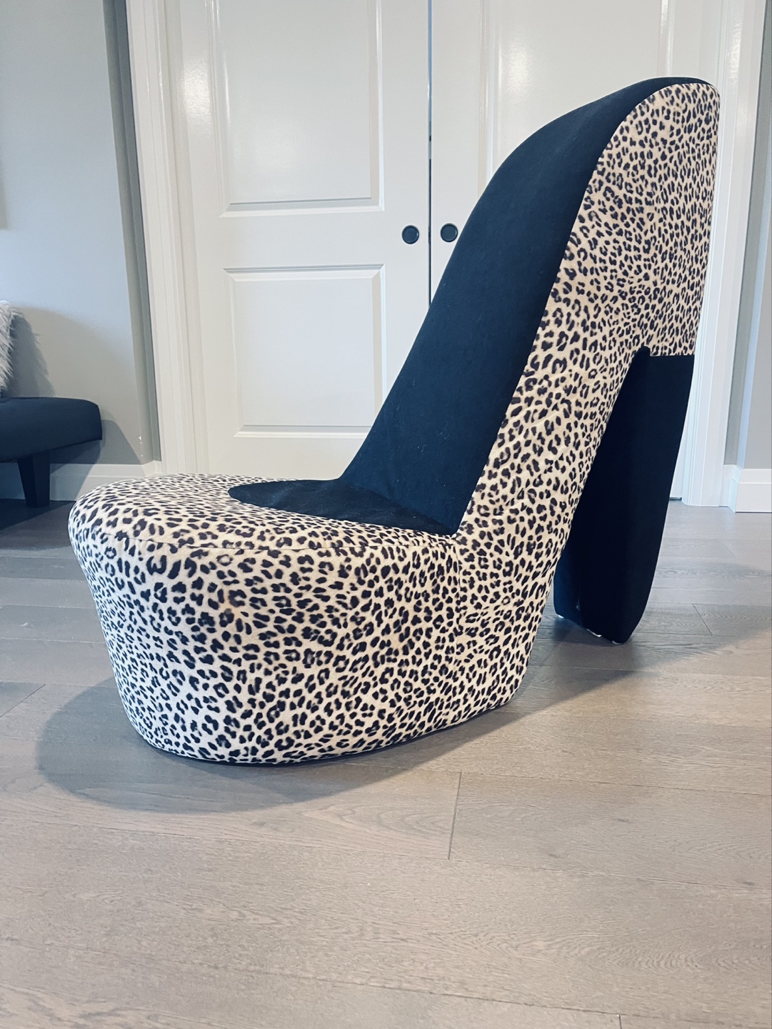 Unique High Heel Chair - Leopard Print