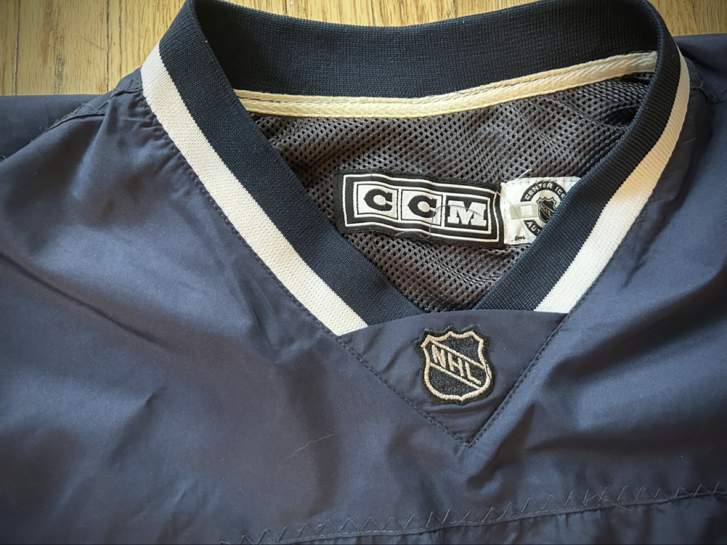Vintage CCM Toronto Maple Leafs NHL Pullover Jacket - photo 3