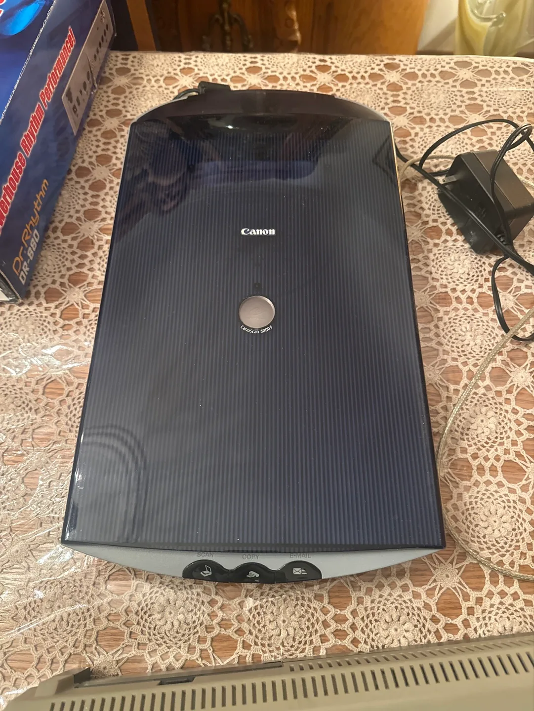 Canon CanoScan 2700F Flatbed Scanner image indicator(2)