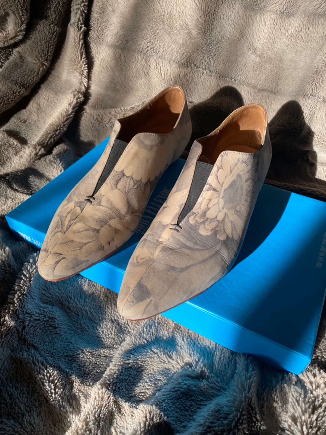 Fluevog Water Grey Floral Size 7 thumbnail