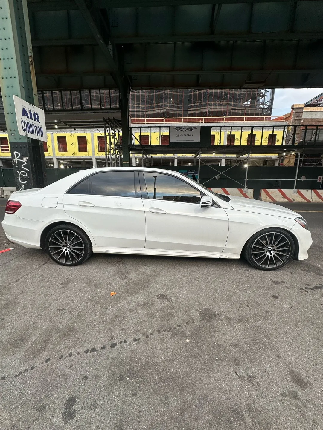 2014 Mercedes-Benz E350 image indicator(5)