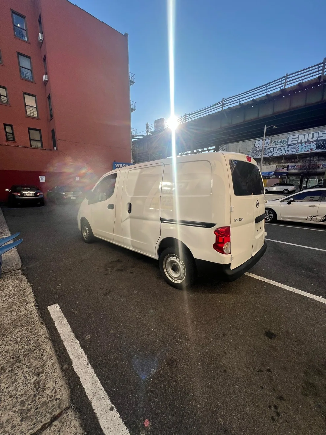 Nissan NV200 Cargo Van image indicator(6)