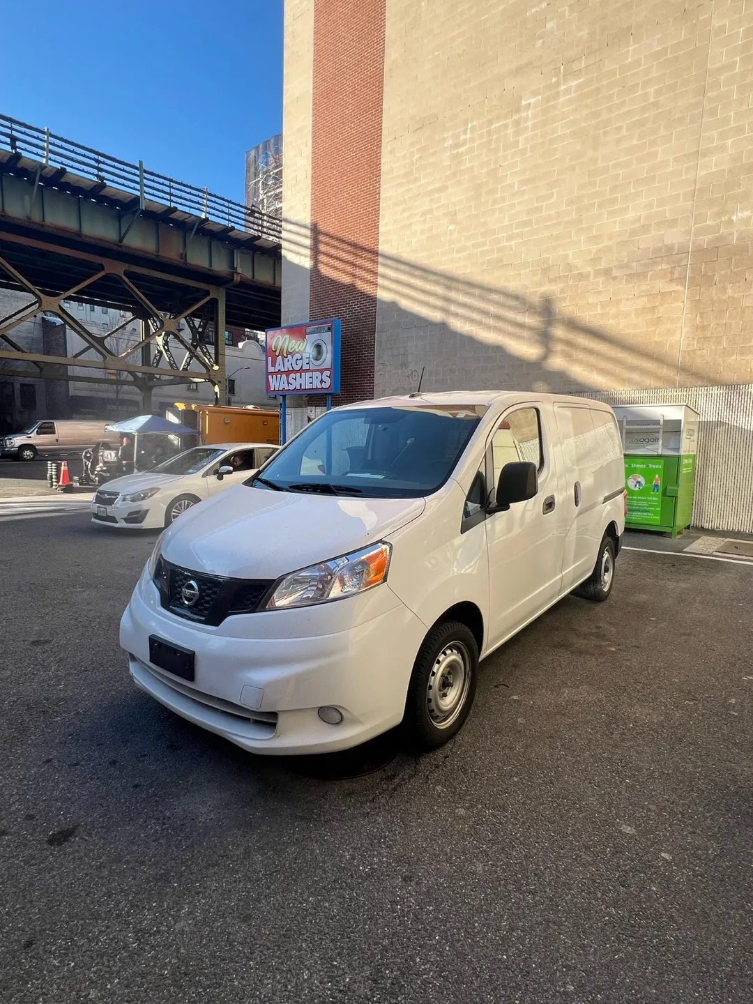 Nissan NV200 Cargo Van image indicator(2)