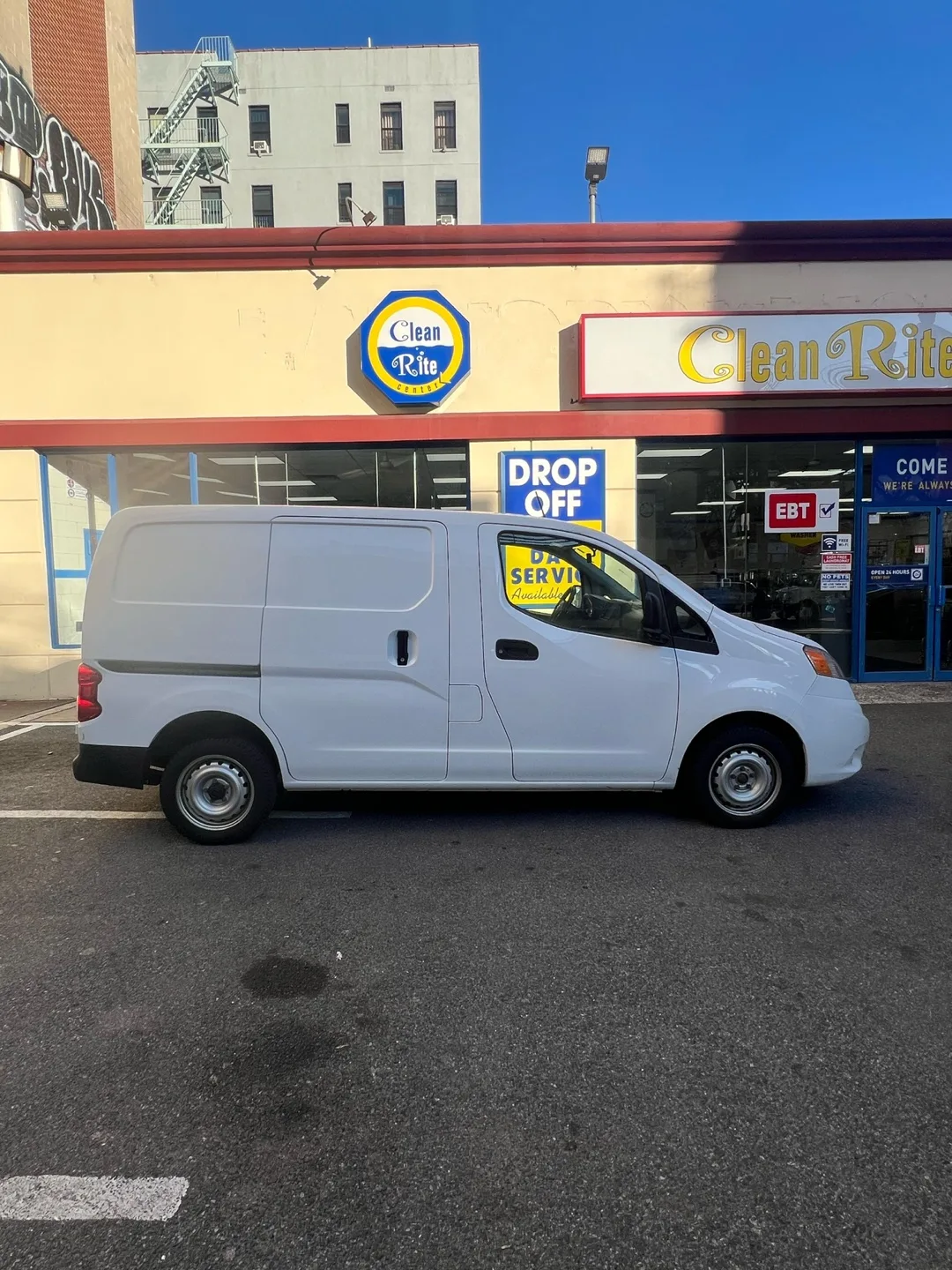 Nissan NV200 Cargo Van image indicator(4)