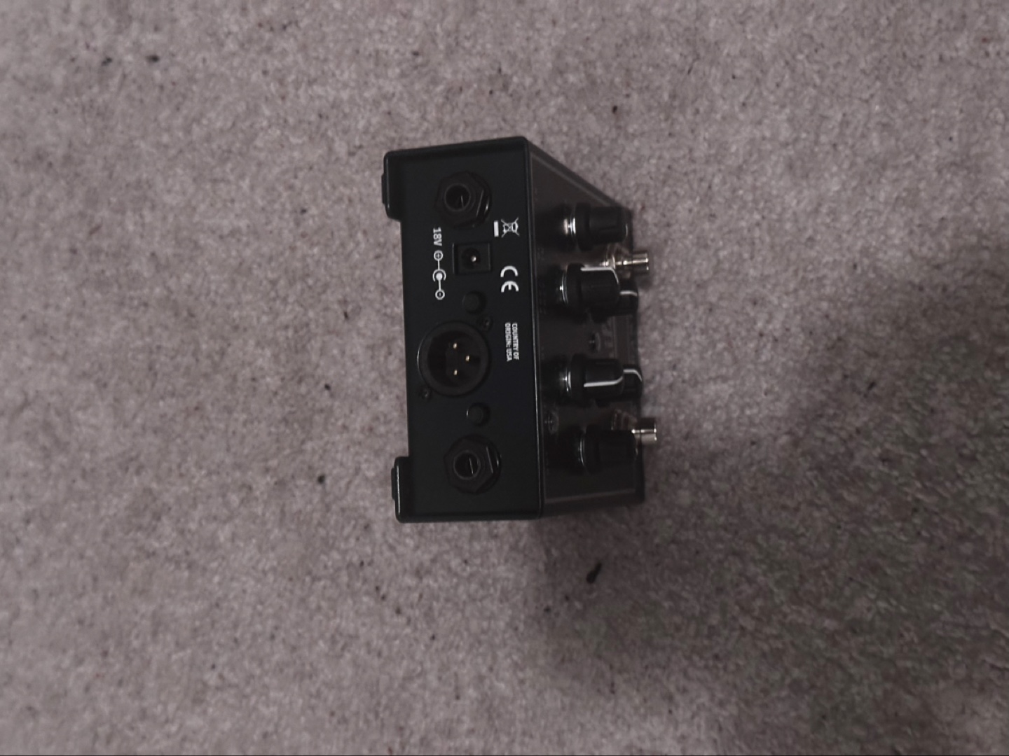 Aguilar Tone Hammer Pre-Amp/Direct Box - photo 5