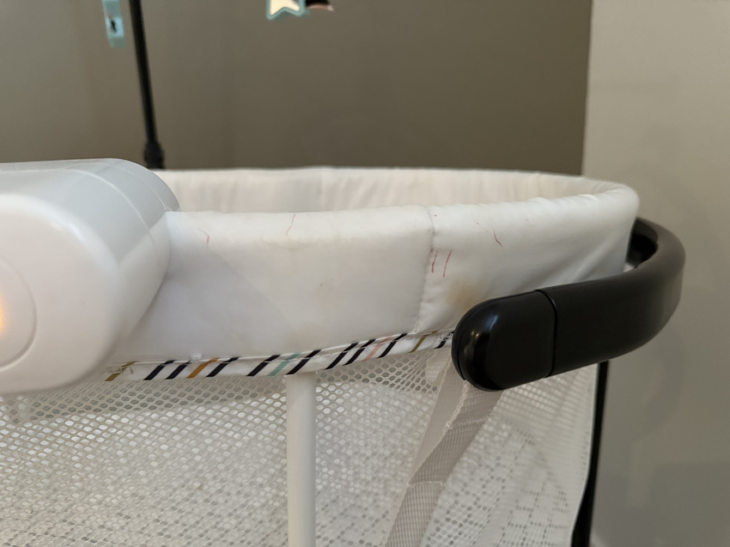 Fisher Price Baby bedside sleeper - photo 2