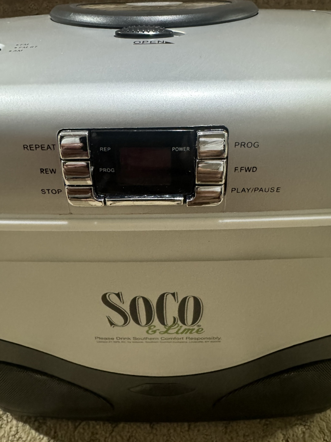 Soco & Lime Portable CD Player Radio Cooler - photo 3