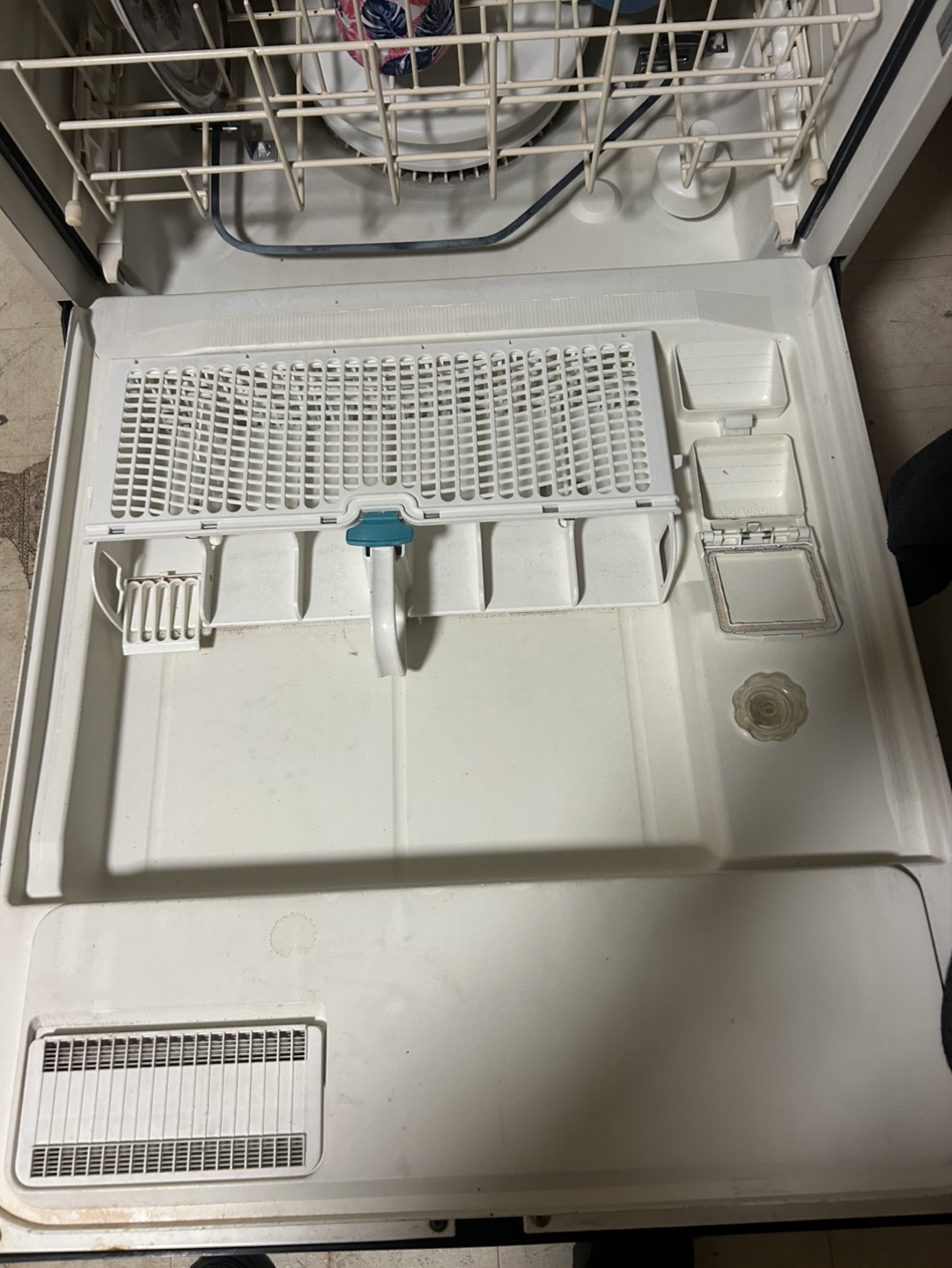 Whirlpool Quiet Wash Dishwasher - photo 2