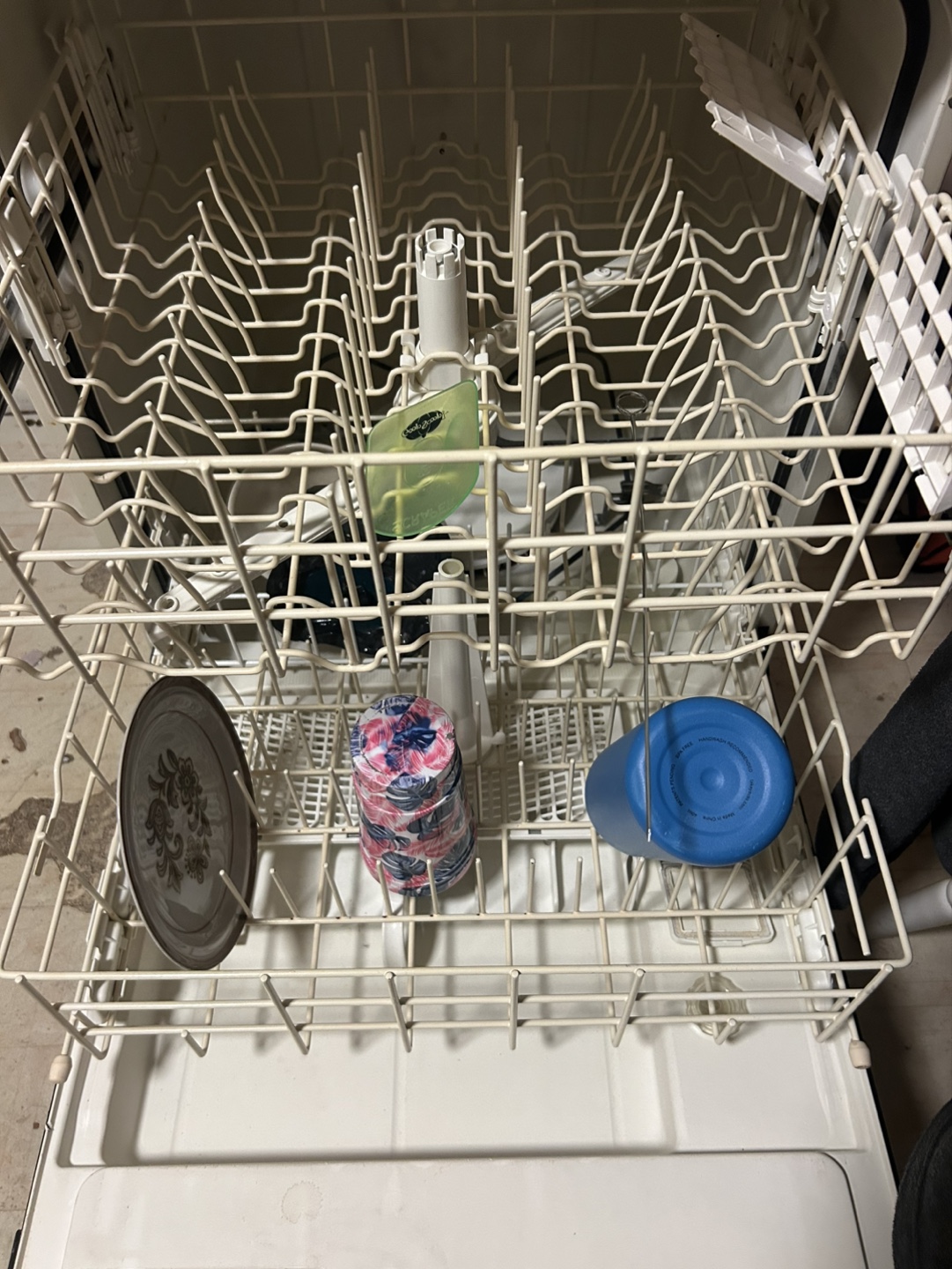 Whirlpool Quiet Wash Dishwasher - photo 3