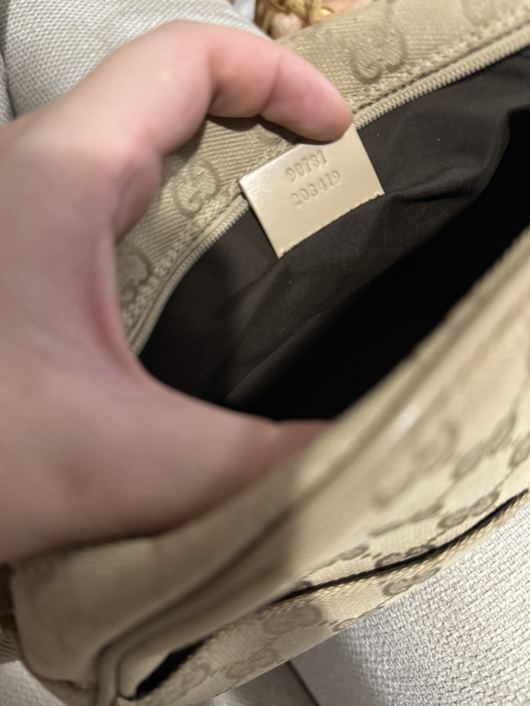Vintage Gucci Beige GG Monogram Shoulder Bag - photo 4