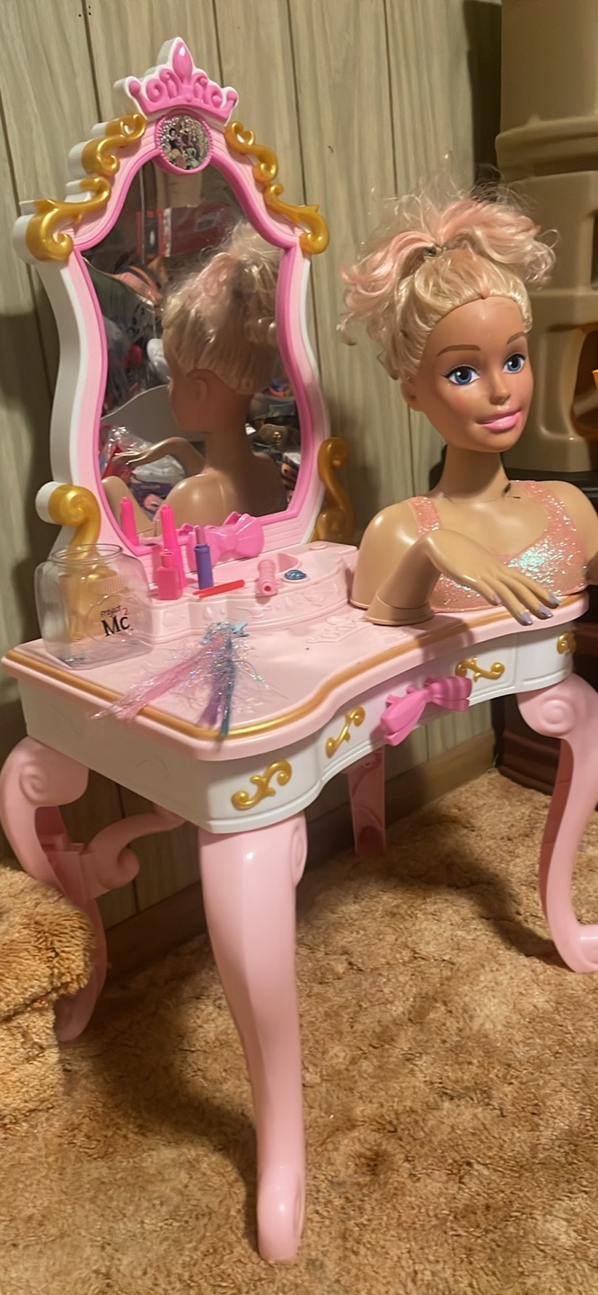 Barbie Styling Head and Vanity Set musical 🎵 - photo 2
