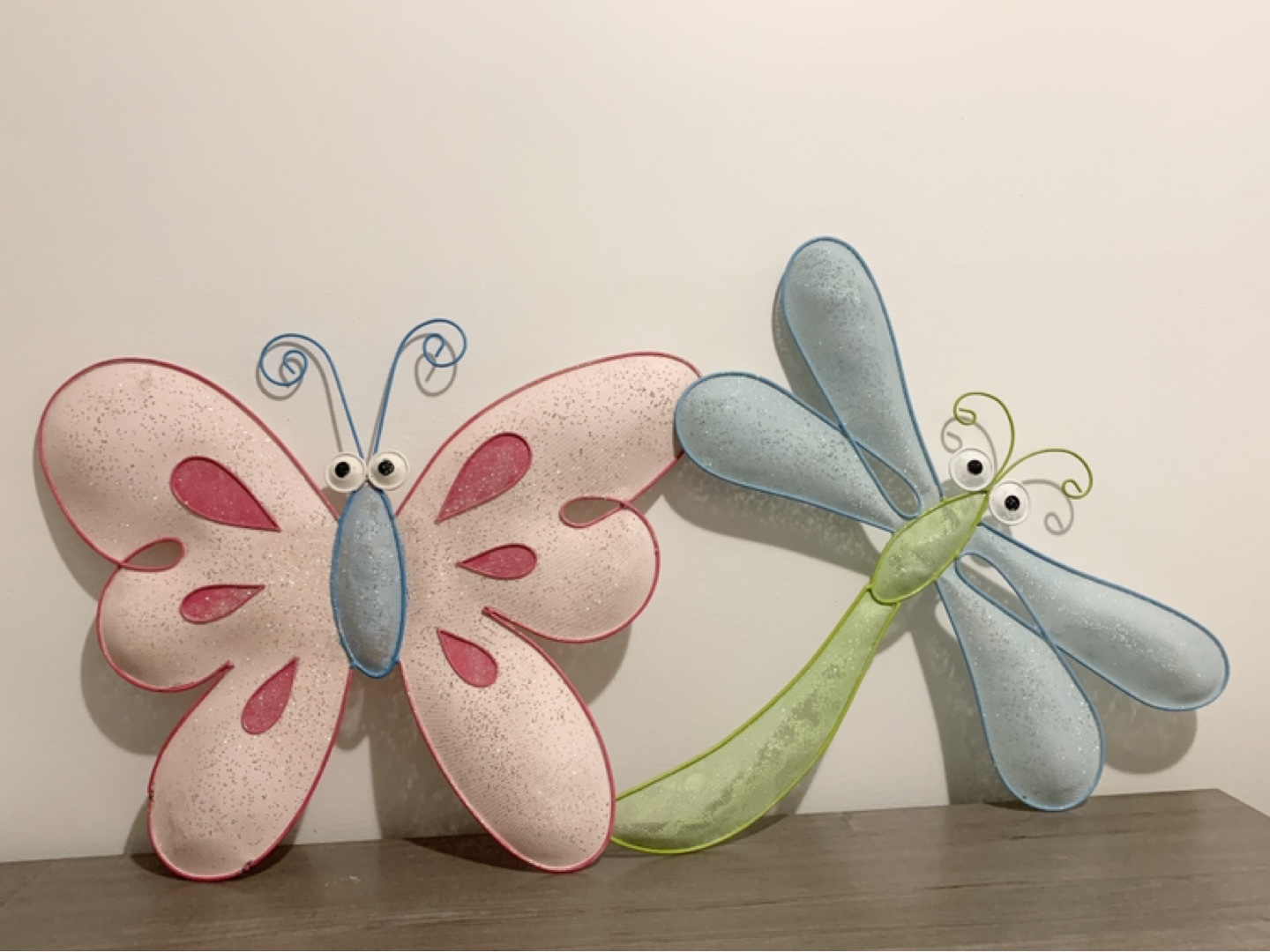 Adorable Glitter Butterfly and Dragonfly Wall Decor Set