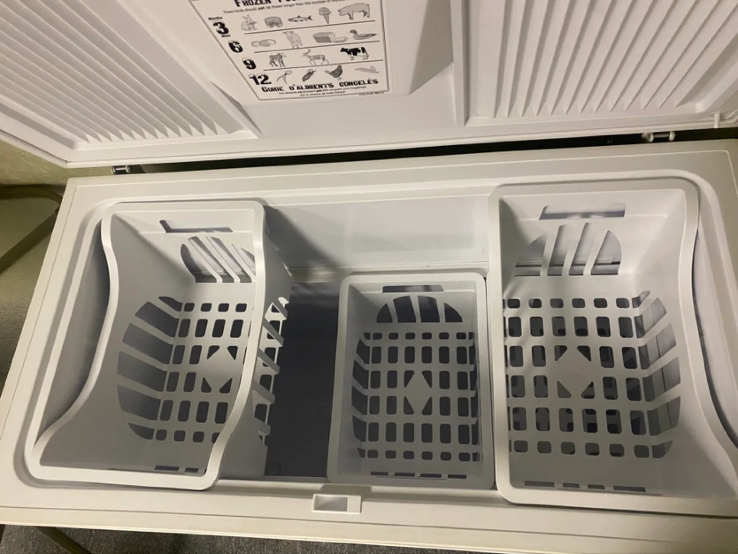 White Chest Freezer image indicator(4)