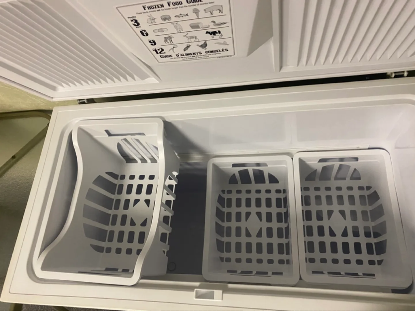 White Chest Freezer image indicator(5)