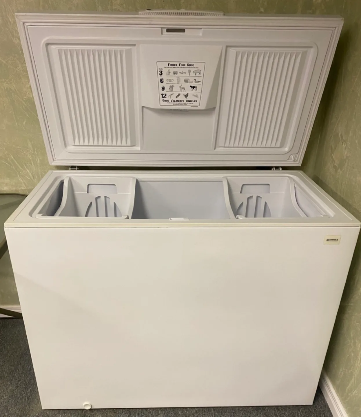 White Chest Freezer image indicator(3)