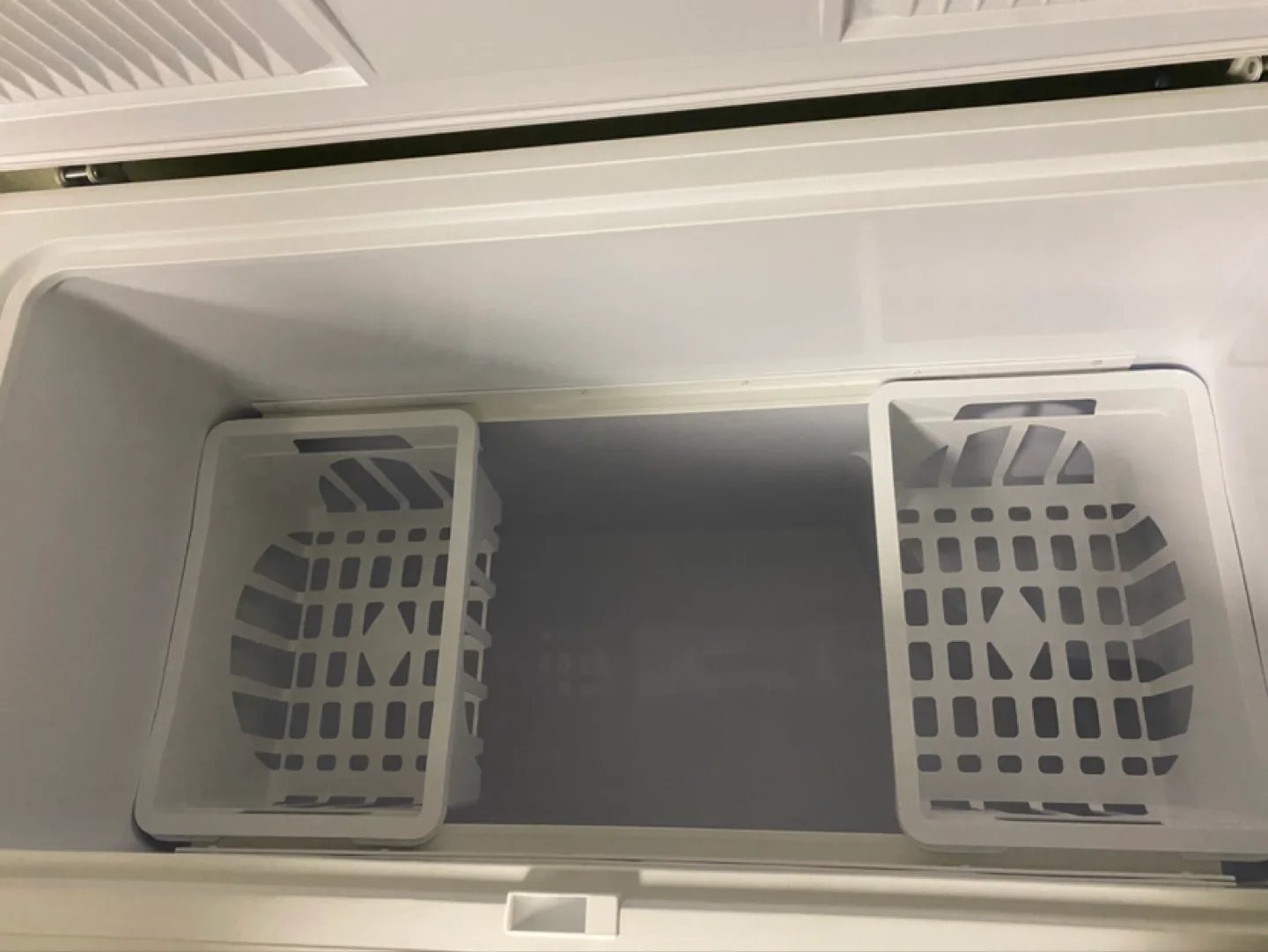 White Chest Freezer image indicator(7)