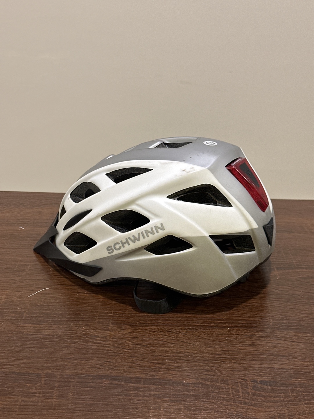 💚Schwinn Bike Helmet