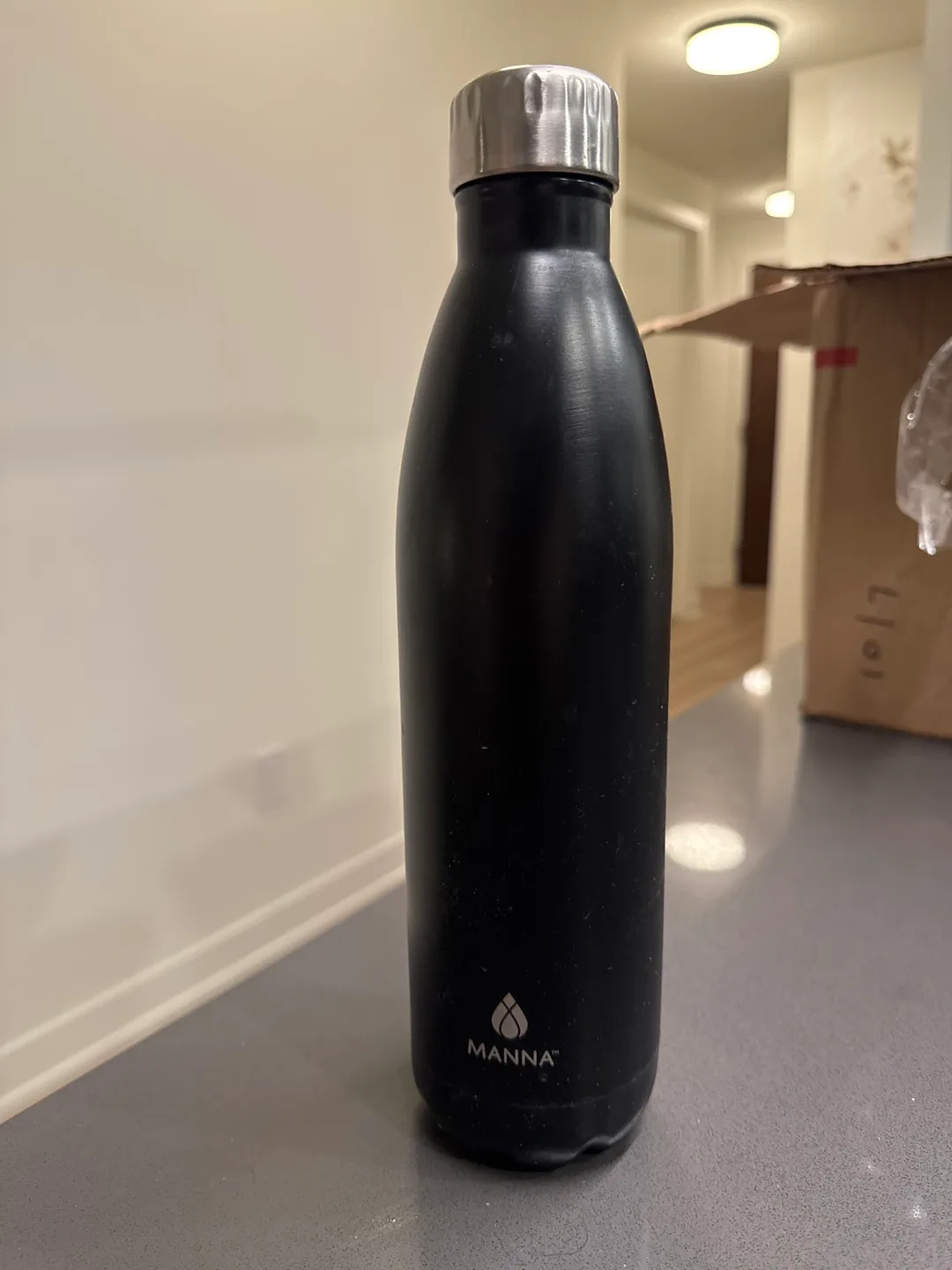 Manna Stainless Steel Water Bottle - Black thumbnail