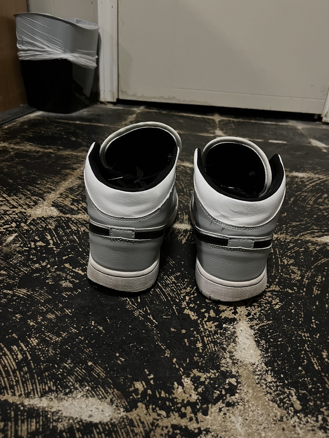 Jordan 1 Mid Light Smoke Grey (UA) - photo 5