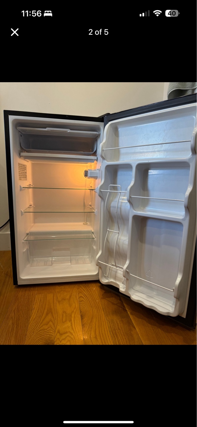 Midea Mini Refrigerator - Compact and Convenient - photo 2