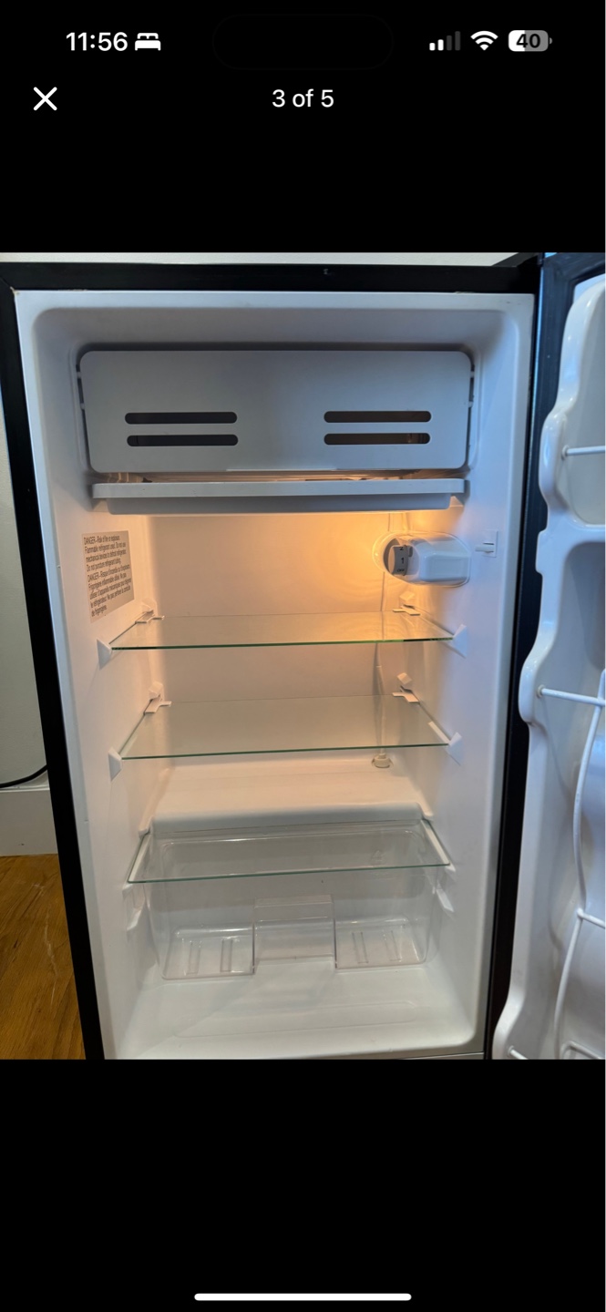 Midea Mini Refrigerator - Compact and Convenient - photo 3