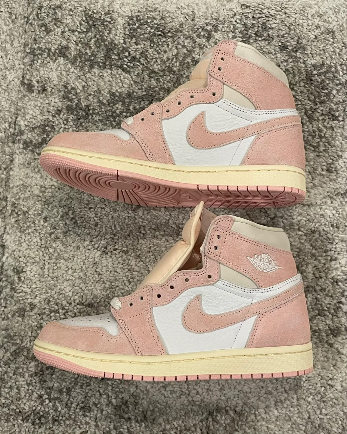 Air Jordan 1 Retro High OG “Washed Pink” image indicator(2)