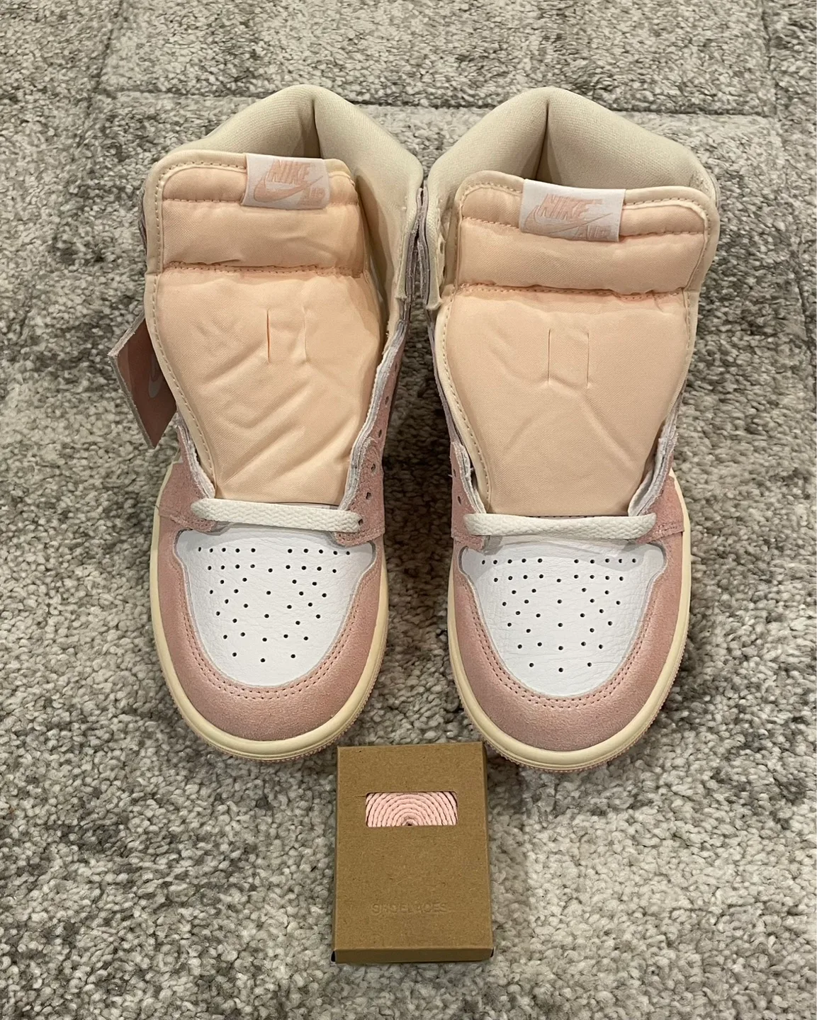 Air Jordan 1 Retro High OG “Washed Pink” image indicator(4)