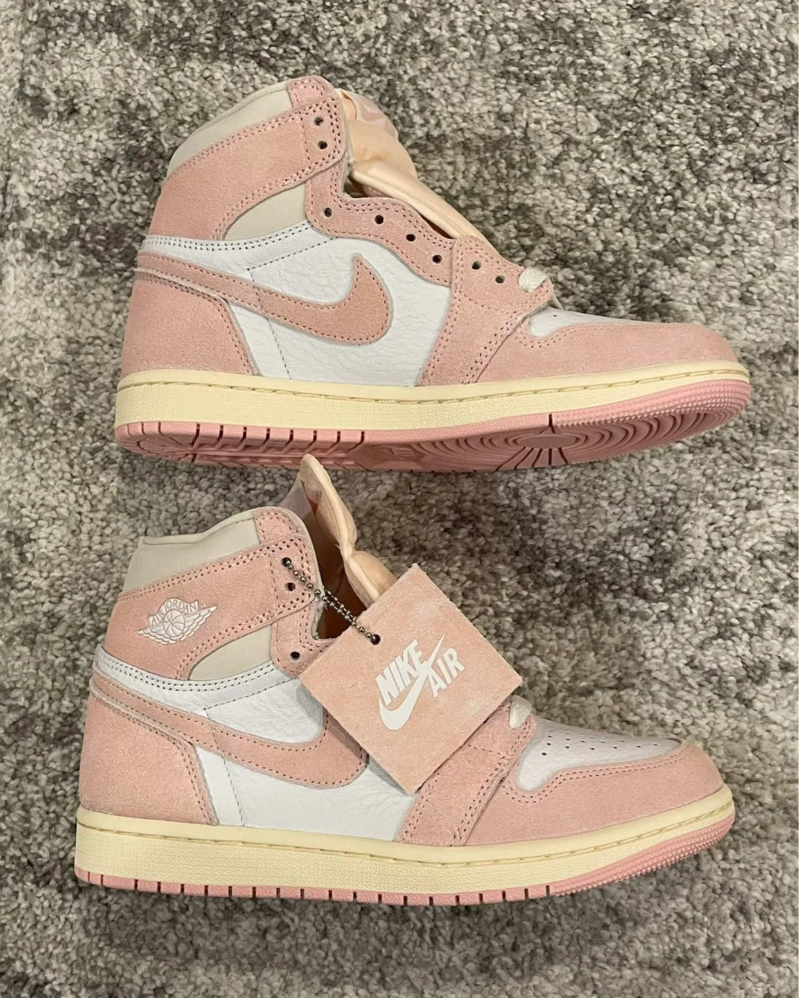 Air Jordan 1 Retro High OG “Washed Pink” image indicator(5)