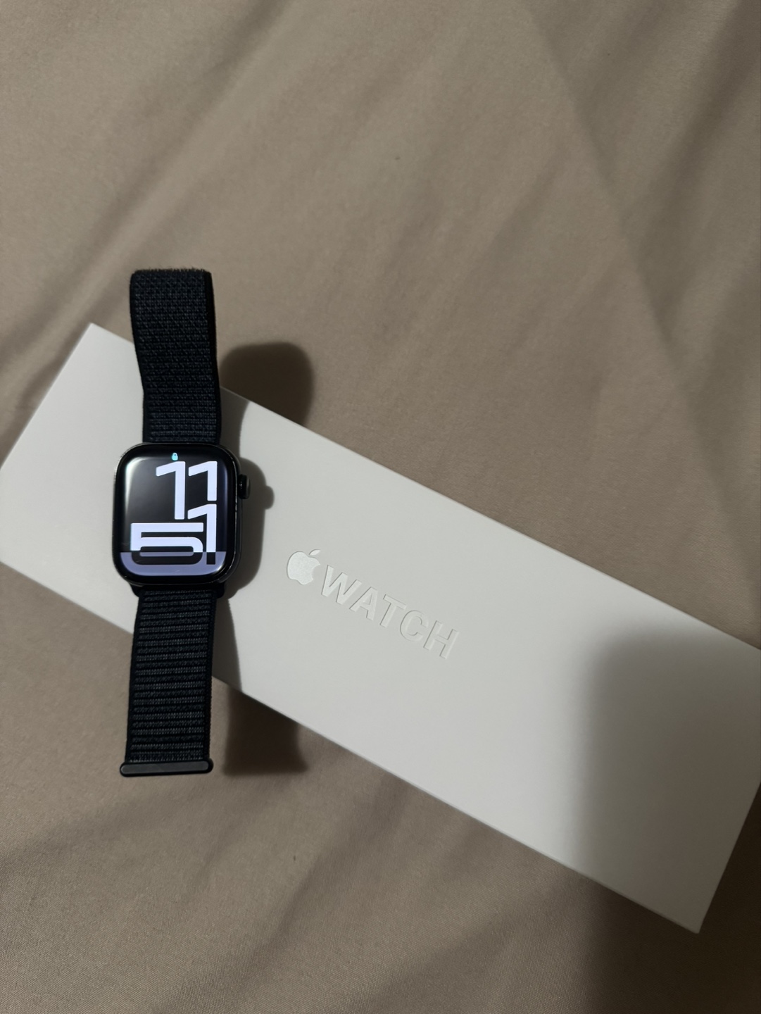 Apple Watch Series 10 42mm - Black Sport Band - photo 2