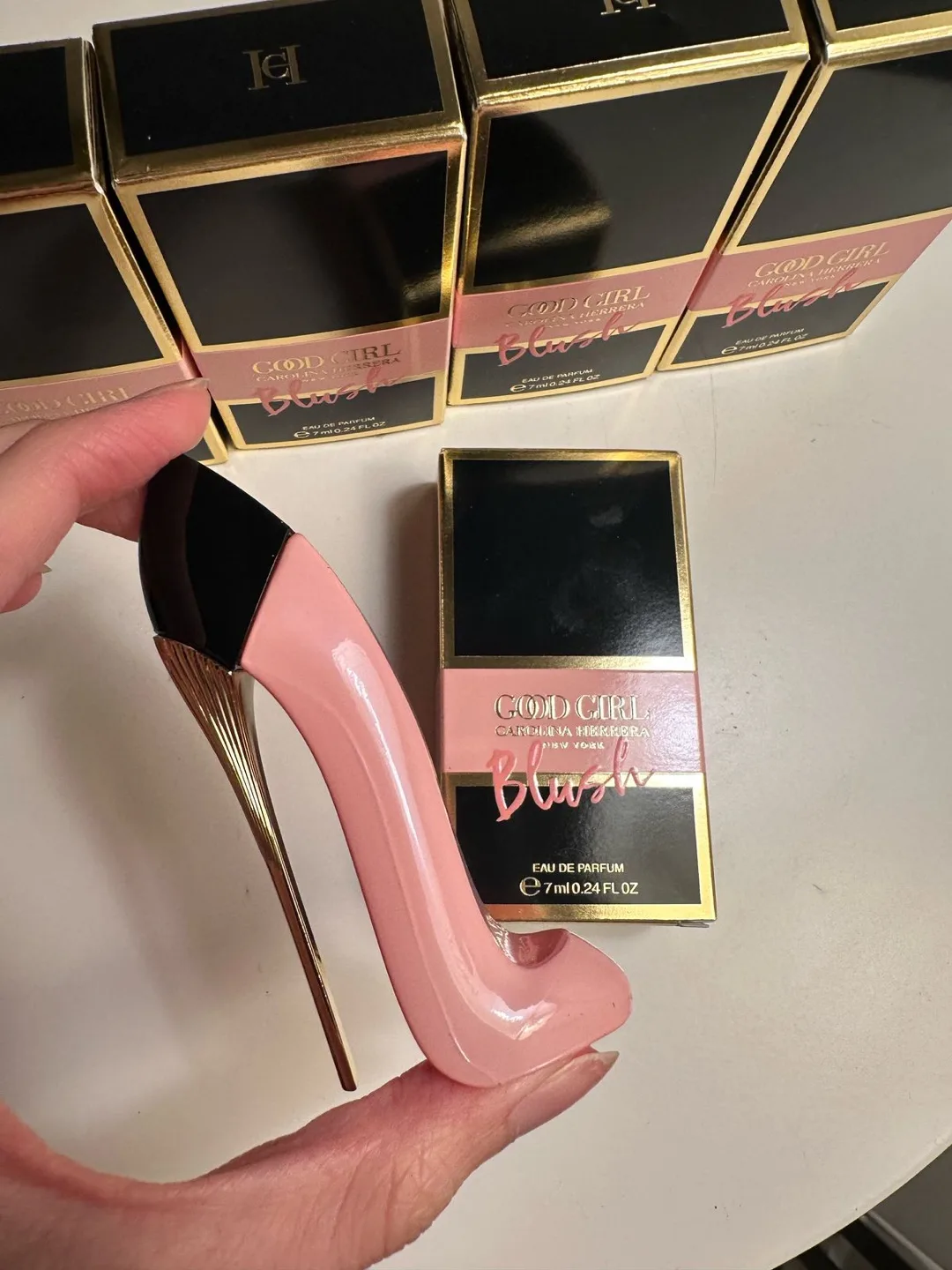 Carolina Herrera Good Girl Blush Eau de Parfum Rollerball thumbnail