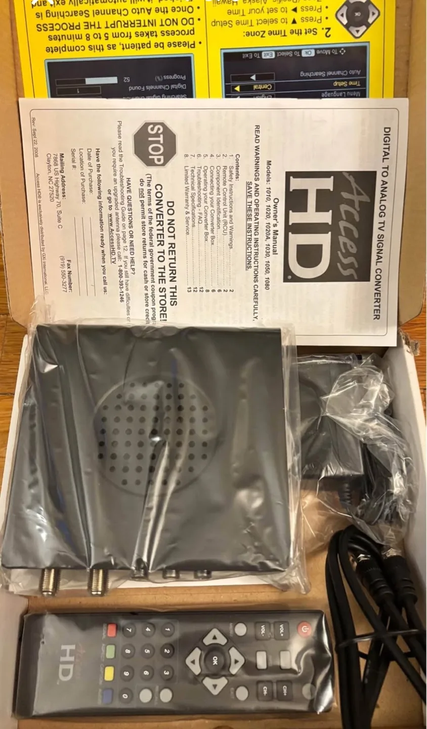 Digital/Analog TV Converter with Remote Never Used / Like New image indicator(6)