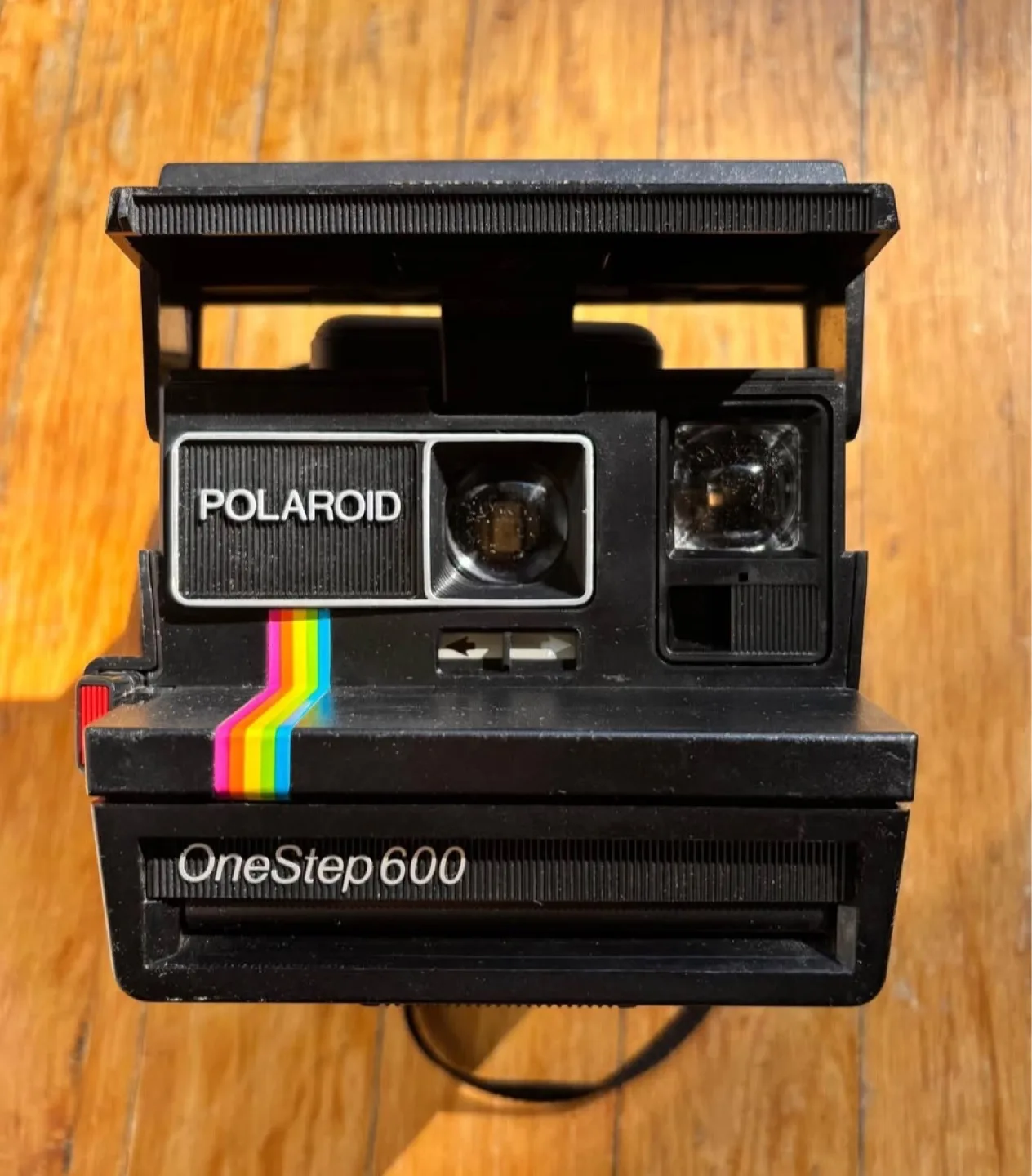 Vintage Polaroid OneStep 600 Land Camera, Tested & Works image indicator(9)