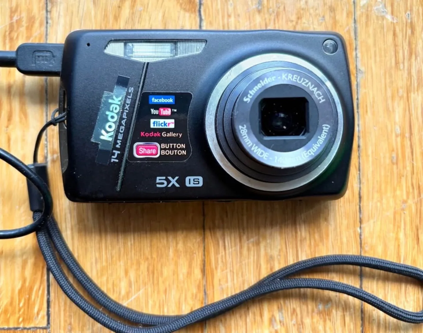 Vintage Kodak EasyShare M575 14MP Digital Camera, Tested & Works image indicator(3)