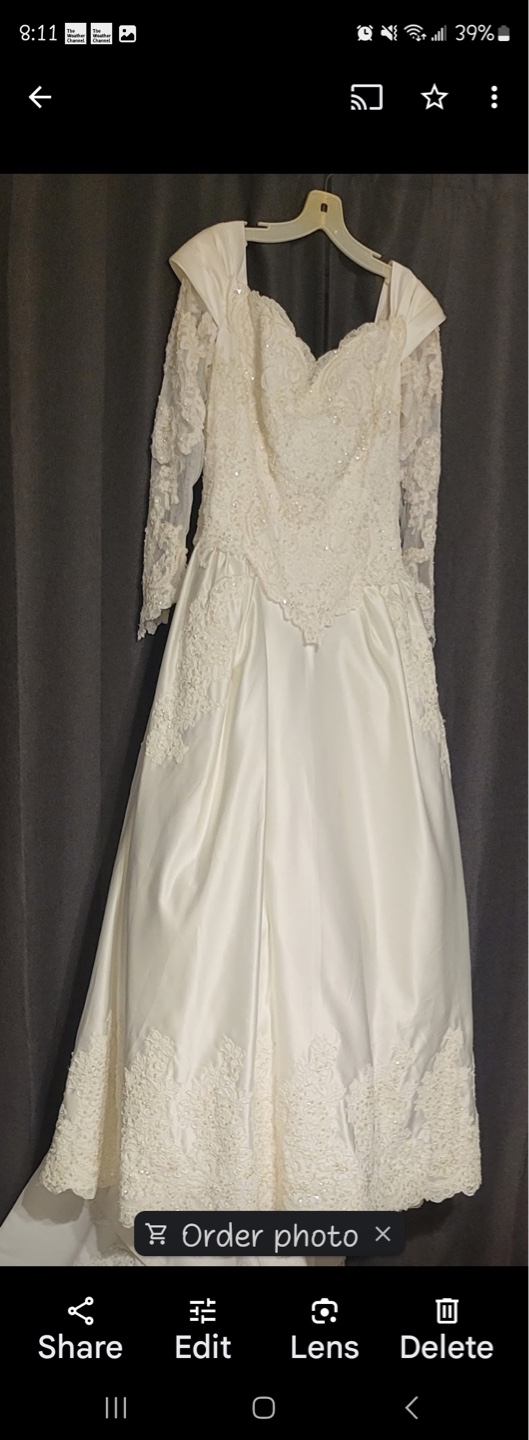 Beautiful Jessica wedding dress