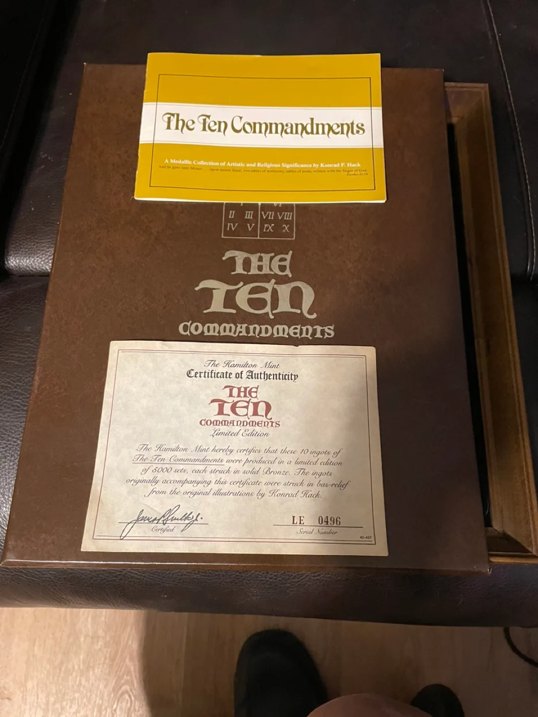 The Ten Commandments Limited Edition Medallion Collection image indicator(2)