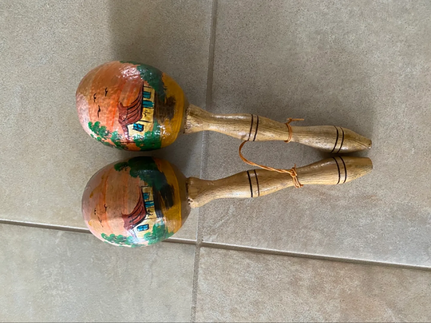 Hand-painted Wooden Maracas image indicator(2)