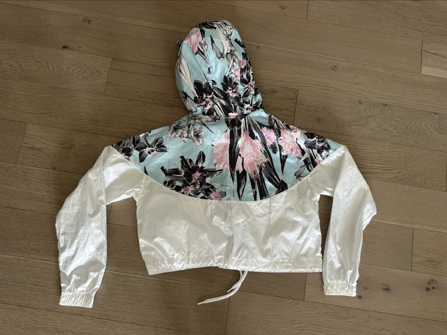 Nike windbreaker jacket - womans small - photo 2