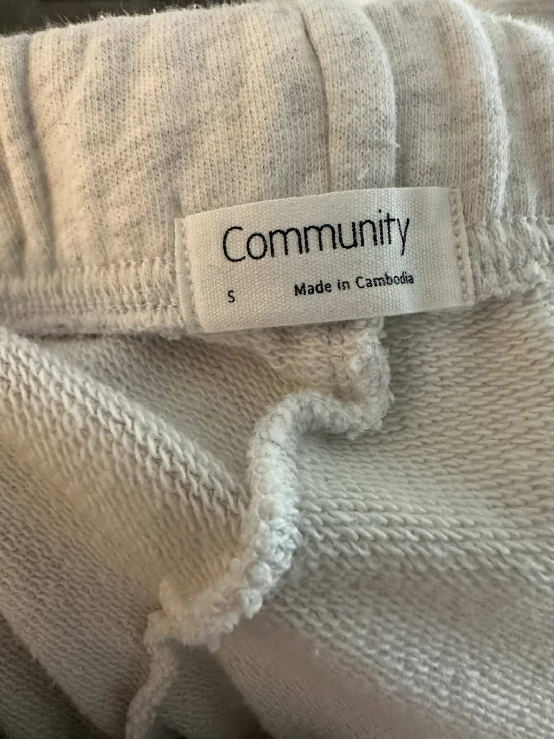 ARITZIA - size small grey airy fleece joggers image indicator(3)