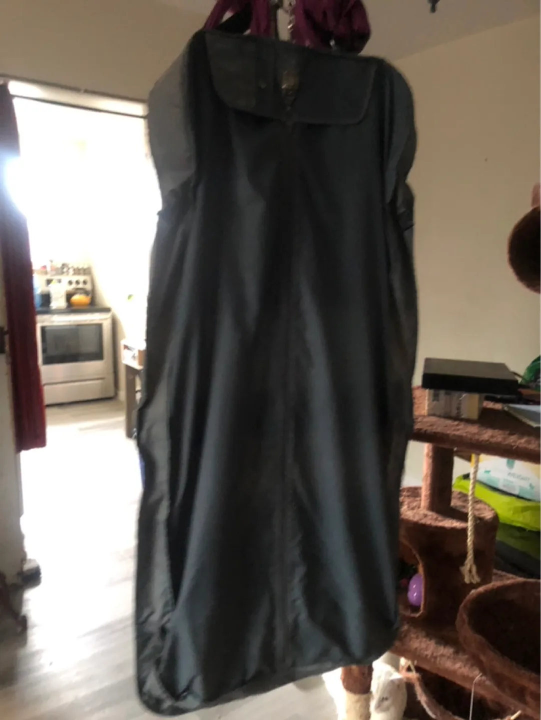 Grey Garment Bag with Multiple Pockets image indicator(4)