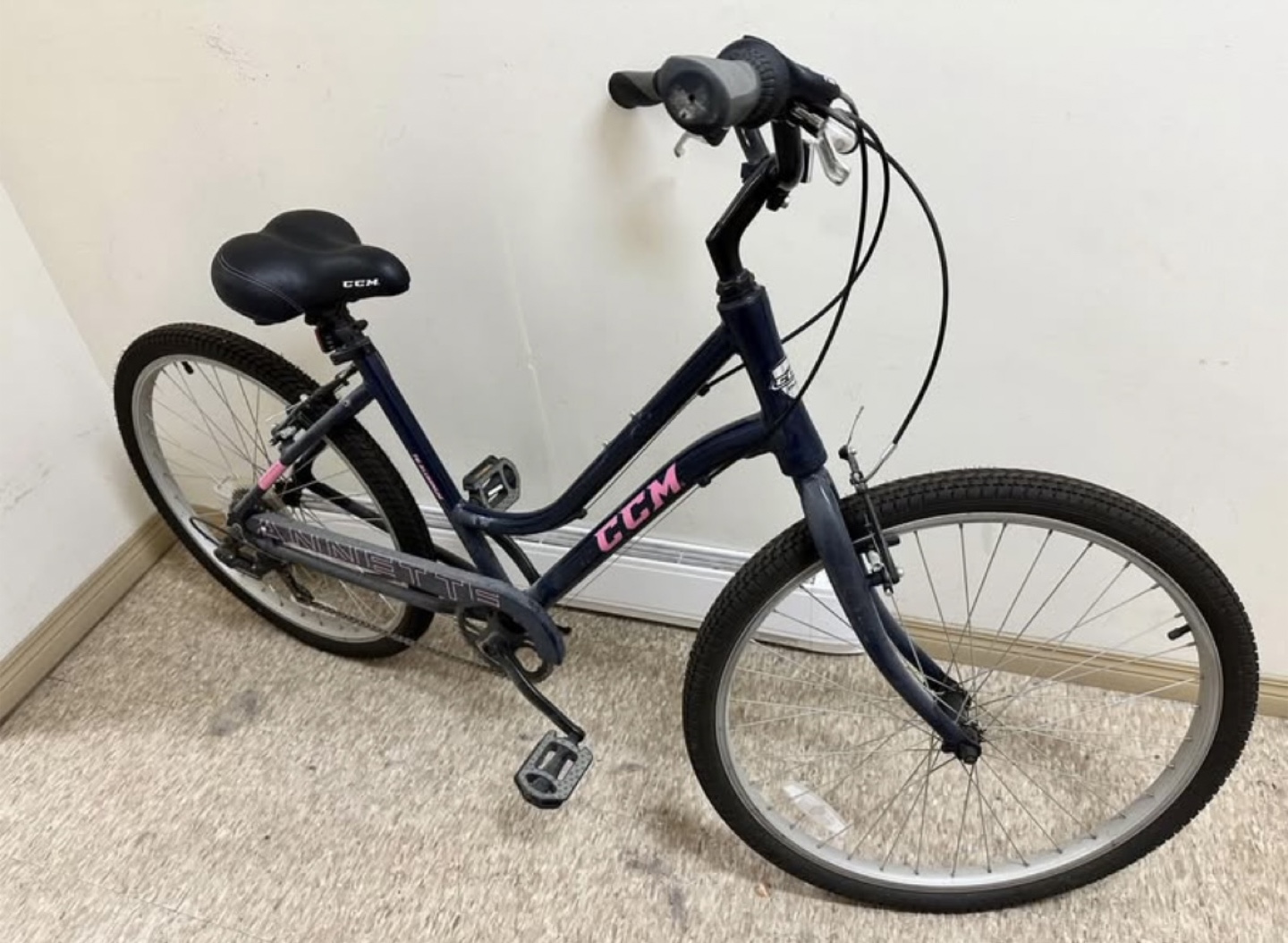 2 CCM Bikes & Hitch Mount Bike Rack - photo 2