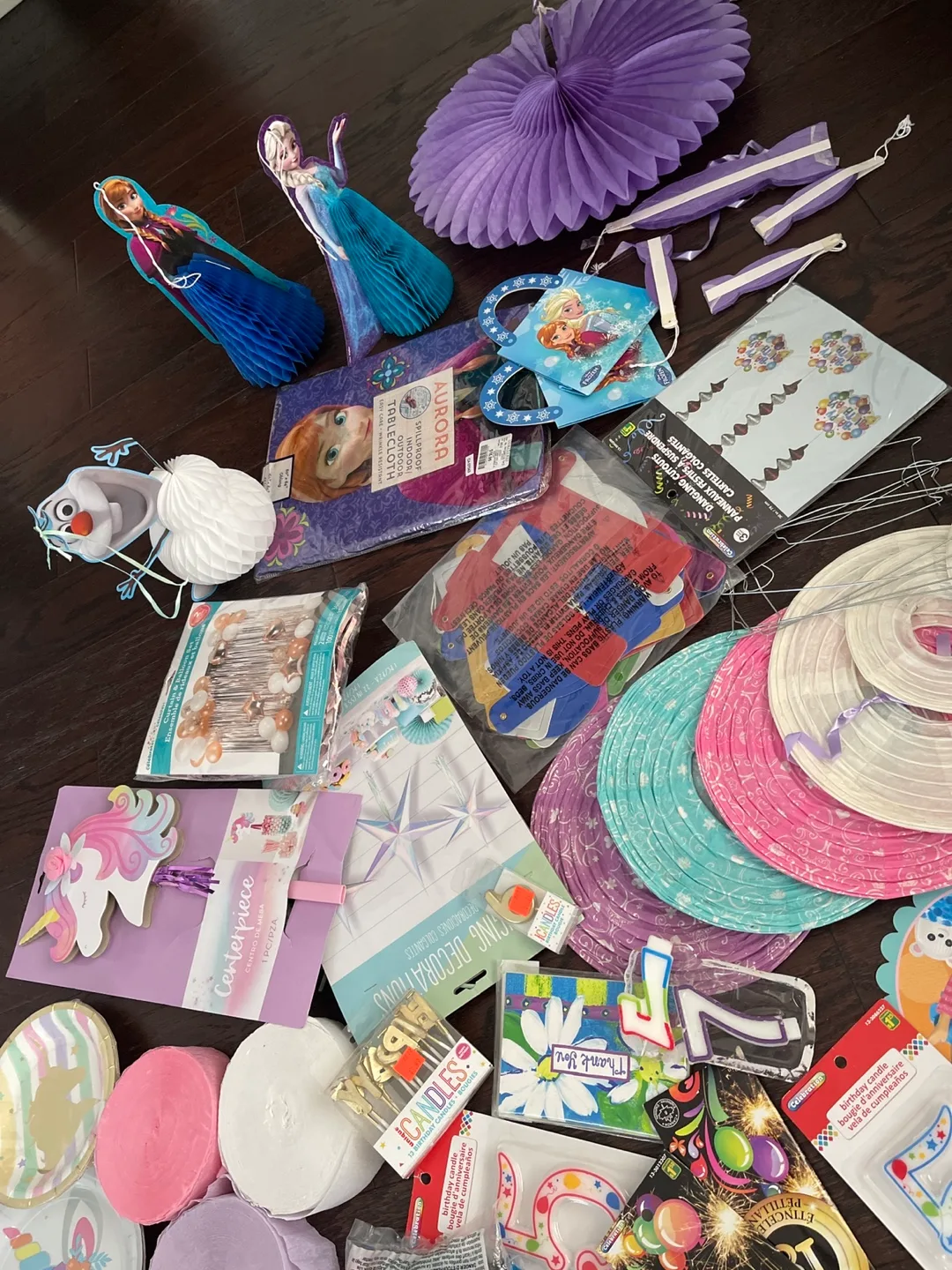 Bulk Birthday Party Supplies - Decorations, Candles, & More! thumbnail