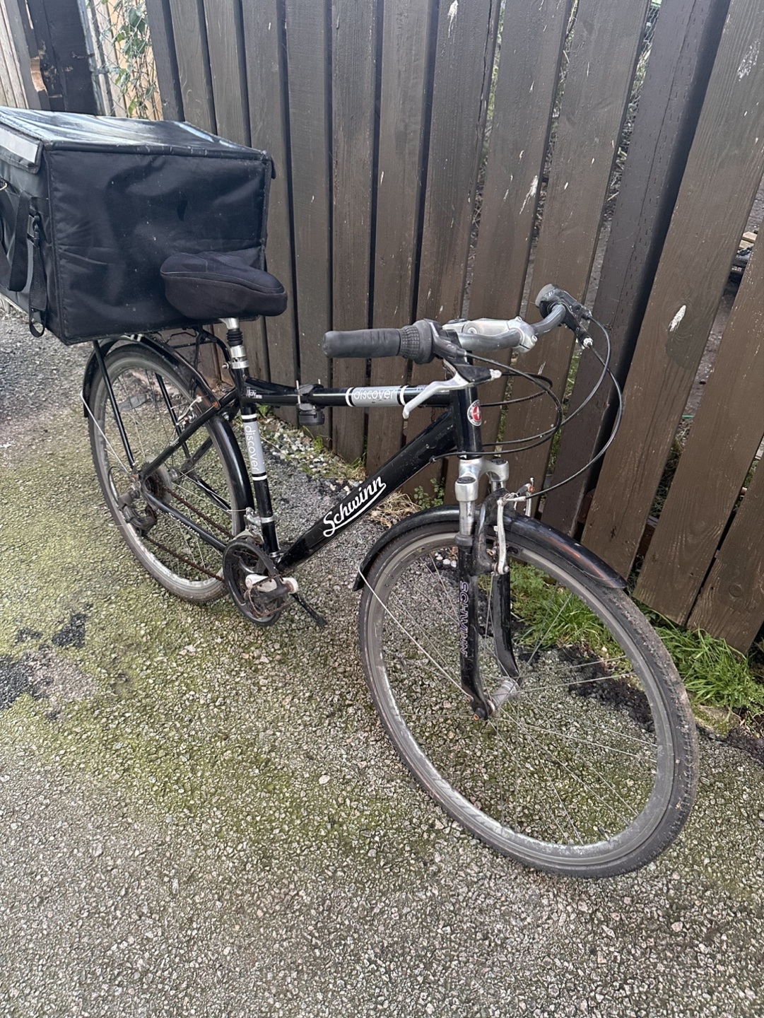 Schwinn Discover Hybrid Bicycle with Carrier