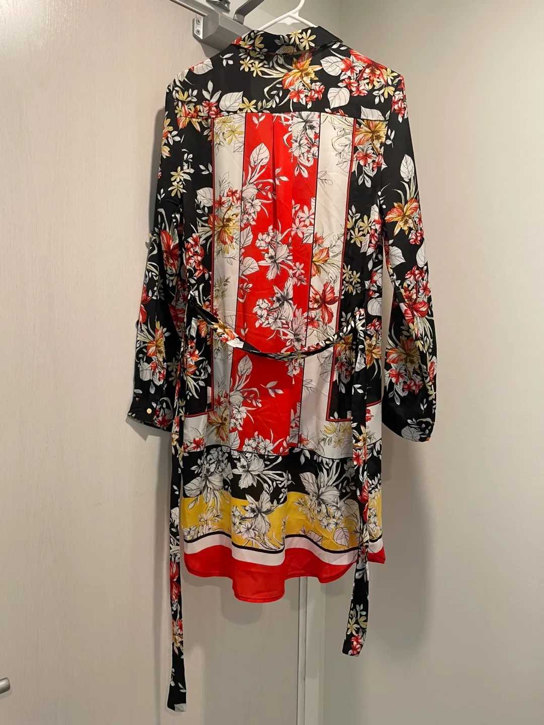 Women's Floral Shirt Dress, Size Medium image indicator(4)