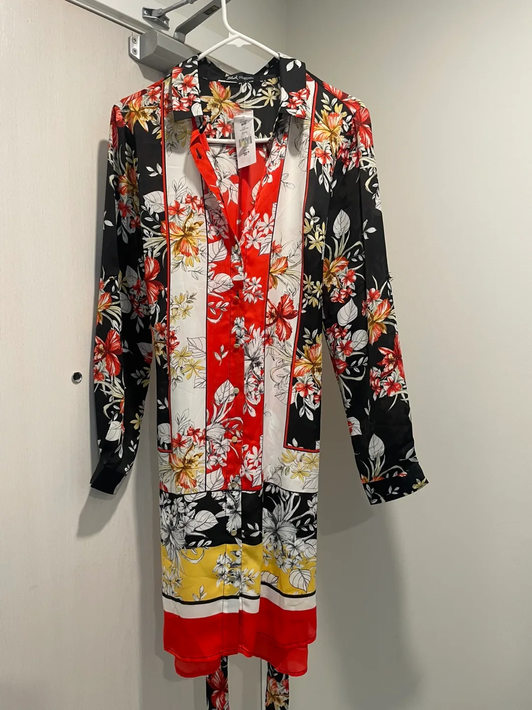 Women's Floral Shirt Dress, Size Medium image indicator(2)