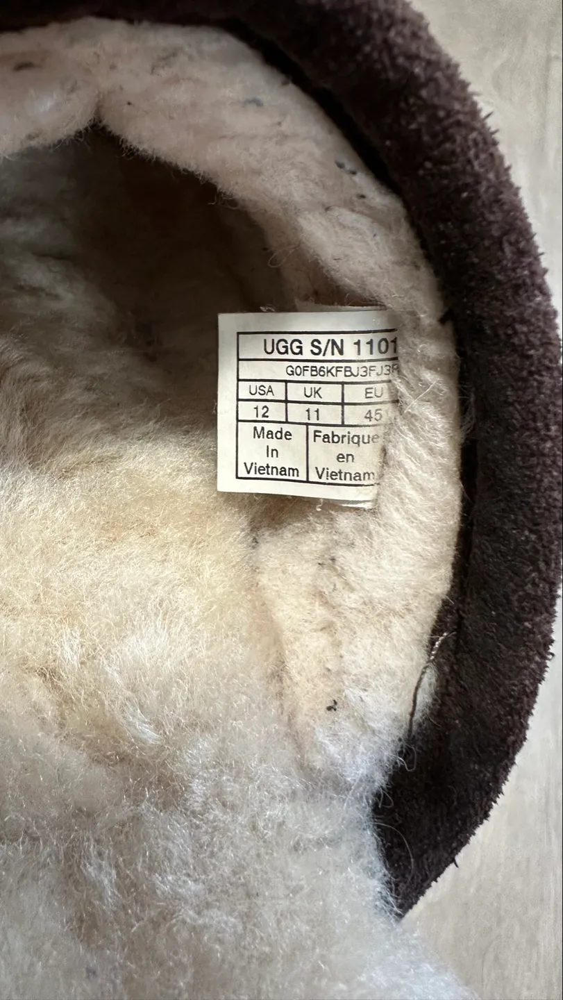 UGG Men's Brown Suede Slippers - Size 12 image indicator(4)