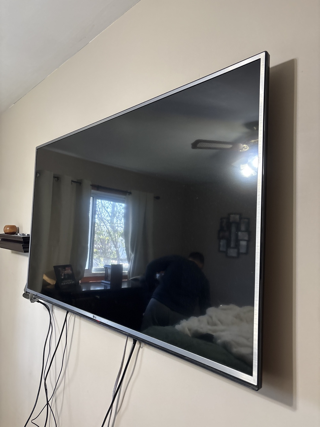 LG 55 inch Smart TV 4K HDR - photo 2