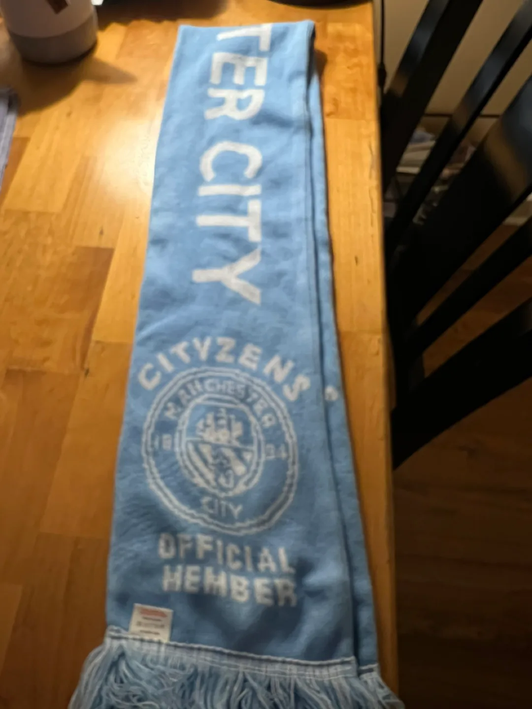 Manchester City Official Member Scarf & Beanie Hat Bundle image indicator(4)