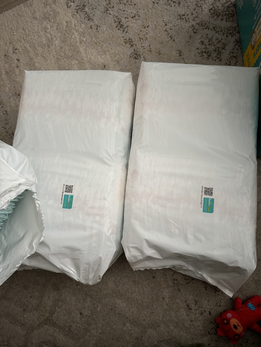 Pampers Baby Dry Diapers- Size 2 180 count