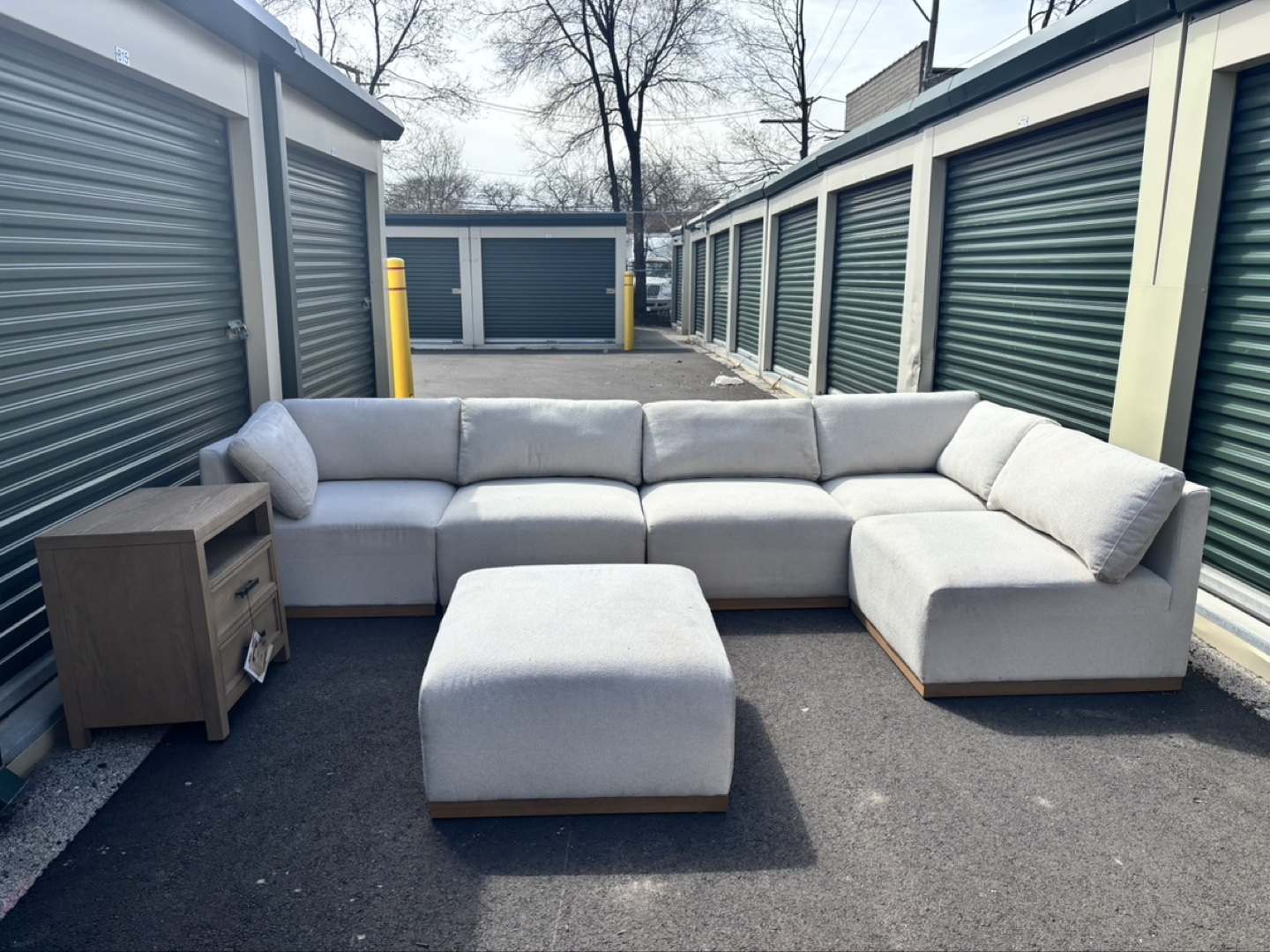 Henredon Murphy Fabric Modular Sectional with Ottoman - photo 4