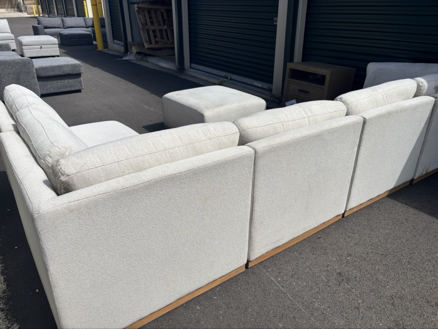 Henredon Murphy Fabric Modular Sectional with Ottoman - photo 5